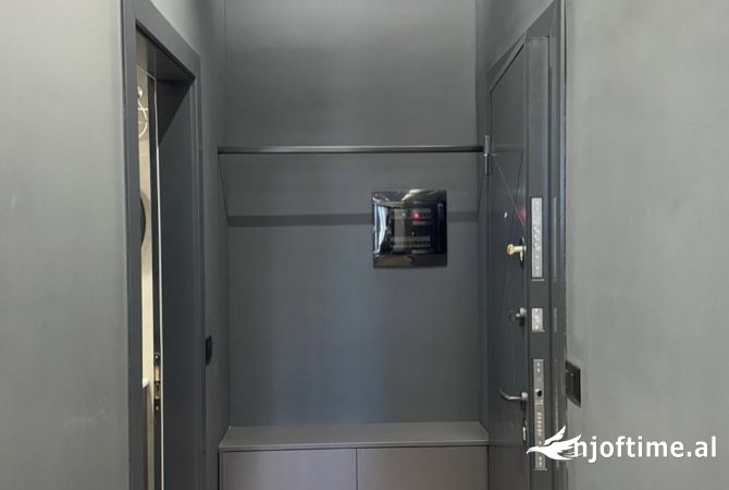 Shtepi me qera Apartament ne Tirane, 1+1, Mobilimi E mobiluar, Pagesa 550  Euro.