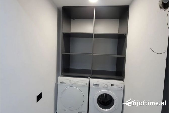 Shtepi ne shitje Apartament ne Tirane, 1+1, Mobilimi E mobiluar, Pagesa 259,000  Euro.