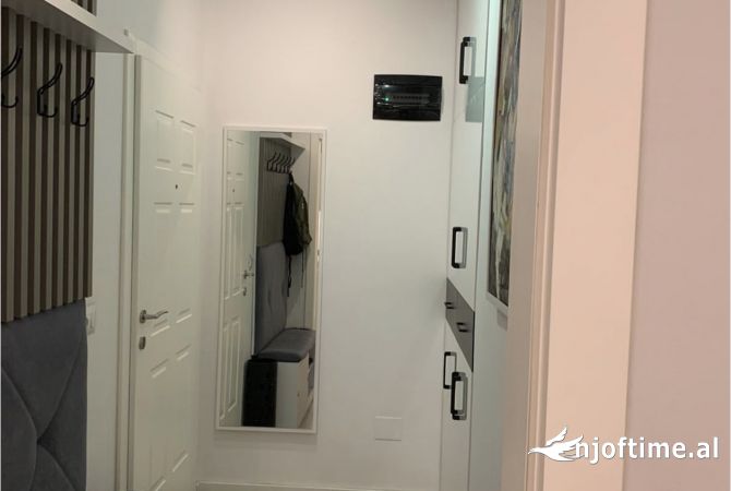 Shtepi me qera 2+1 ne Tirane - 1,000 Euro