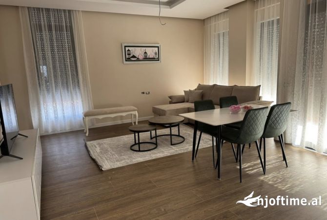 Shtepi me qera 2+1 ne Tirane - 600 Euro
