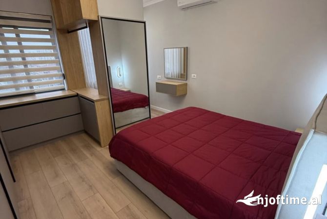Shtepi me qera Apartament ne Tirane, 2+1, Mobilimi E mobiluar, Pagesa 600  Euro.