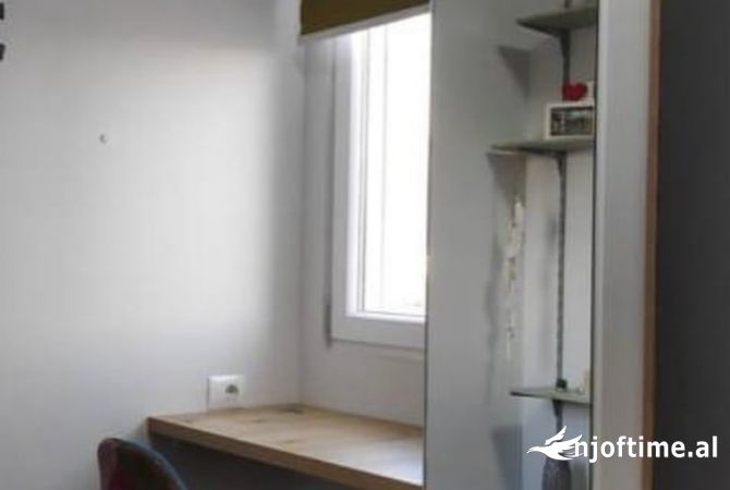 Shtepi me qera Apartament ne Tirane, 2+1, Mobilimi E mobiluar, Pagesa 1,200  Euro.