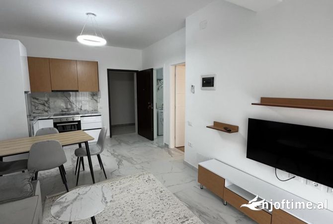 Shtepi me qera 1+1 ne Tirane - 48,000 Leke