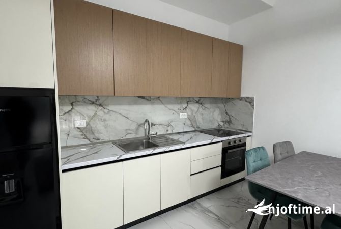 Shtepi me qera 1+1 ne Tirane - 48,000 Leke