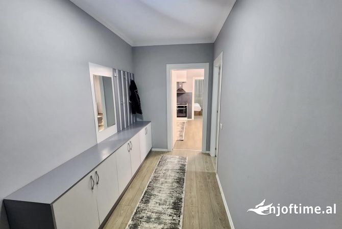 Shtepi me qera Apartament ne Tirane, 1+1, Mobilimi E mobiluar, Pagesa 40,000  Leke.