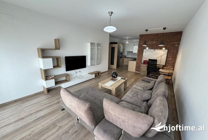 Shtepi me qera 2+1 ne Tirane - 700 Euro