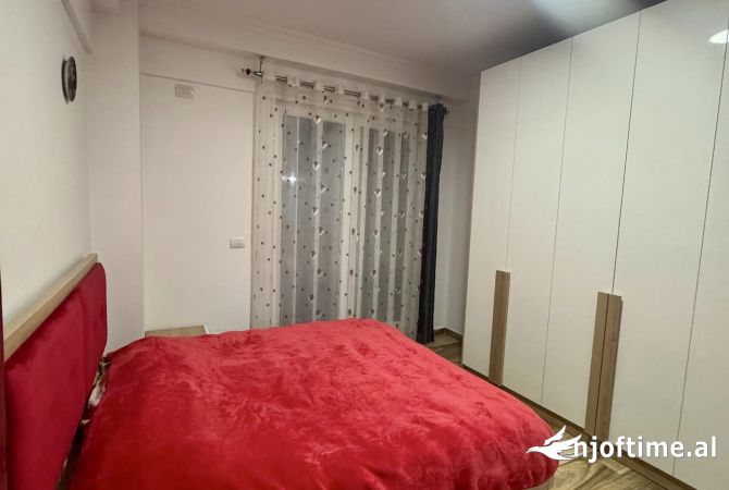 Shtepi me qera Apartament ne Tirane, 2+1, Mobilimi E mobiluar, Pagesa 600  Euro.