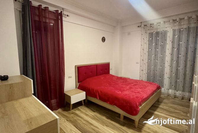 Shtepi me qera Apartament ne Tirane, 2+1, Mobilimi E mobiluar, Pagesa 600  Euro.