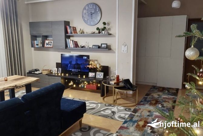 Shtepi me qera 4+1 ne Tirane - 55,000 Leke