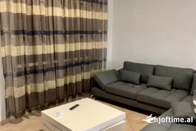 Shtepi me qera 2+1 ne Tirane - 480 Euro