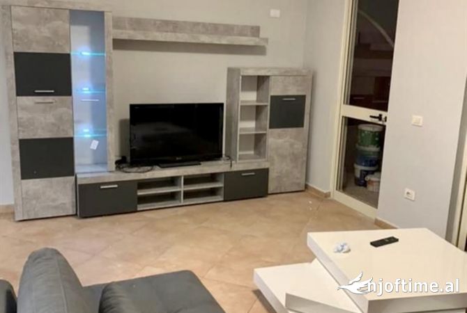 Shtepi me qera 2+1 ne Tirane - 480 Euro