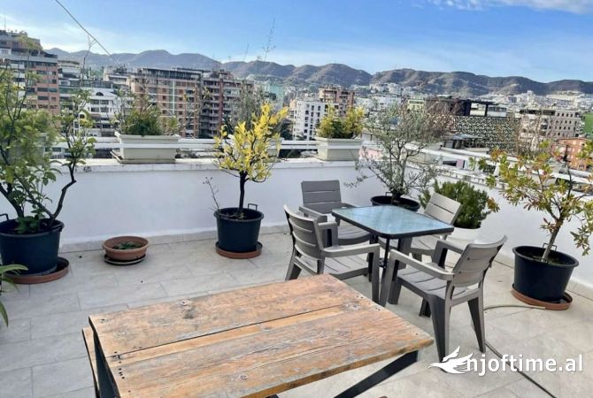 Shtepi me qera 2+1 ne Tirane - 1,300 Euro