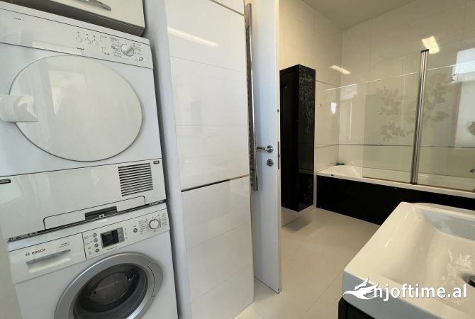 Shtepi me qera Apartament ne Tirane, 2+1, Mobilimi E mobiluar, Pagesa 1,500  Euro.