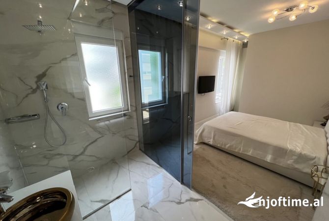 Shtepi me qera Apartament ne Tirane, 2+1, Mobilimi E mobiluar, Pagesa 650  Euro.