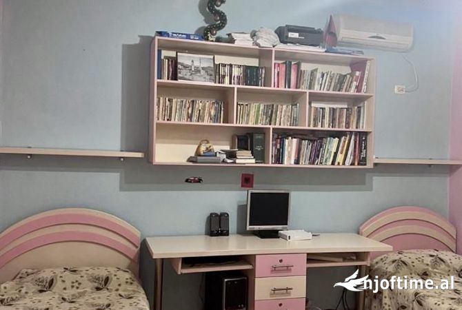 Shtepi me qera Apartament ne Tirane, 2+1, Mobilimi E mobiluar, Pagesa 45,000  Leke.