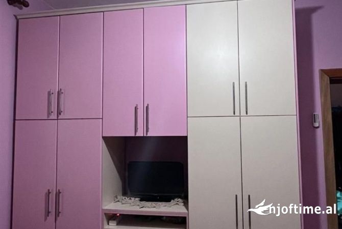 Shtepi me qera Apartament ne Tirane, 2+1, Mobilimi E mobiluar, Pagesa 45,000  Leke.