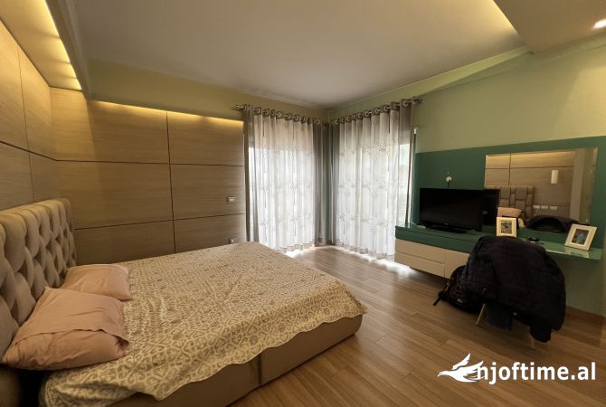 Shtepi me qera Apartament ne Tirane, 2+1, Mobilimi E mobiluar, Pagesa 1,200  Euro.