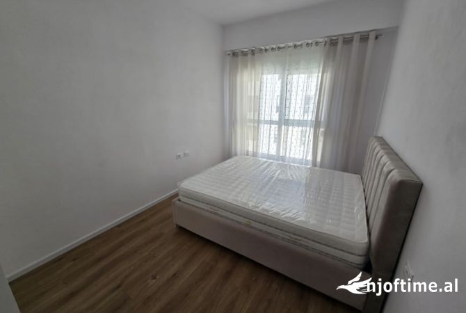 Shtepi me qera Apartament ne Tirane, 1+1, Mobilimi E mobiluar, Pagesa 40,000  Leke.