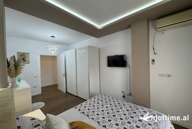 Shtepi me qera Apartament ne Tirane, 2+1, Mobilimi E mobiluar, Pagesa 500  Euro.