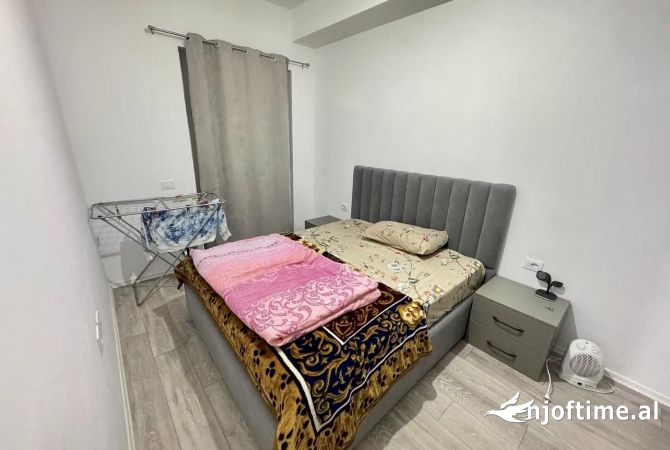 Shtepi ne shitje Apartament ne Tirane, 1+1, Mobilimi E mobiluar, Pagesa 88,000  Euro.