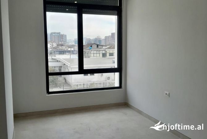 Shtepi me qera 2+1 ne Tirane - 1,000 Euro
