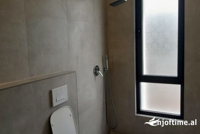 Shtepi me qera 2+1 ne Tirane - 1,000 Euro