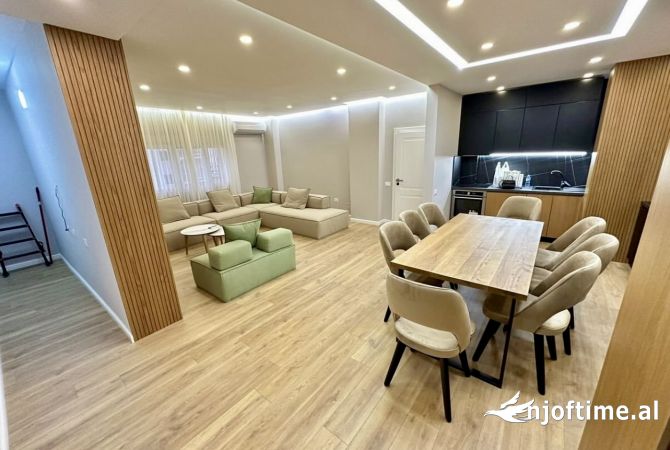 Shtepi ne shitje Apartament ne Tirane, 2+1, Mobilimi E mobiluar, Pagesa 340,000  Euro.