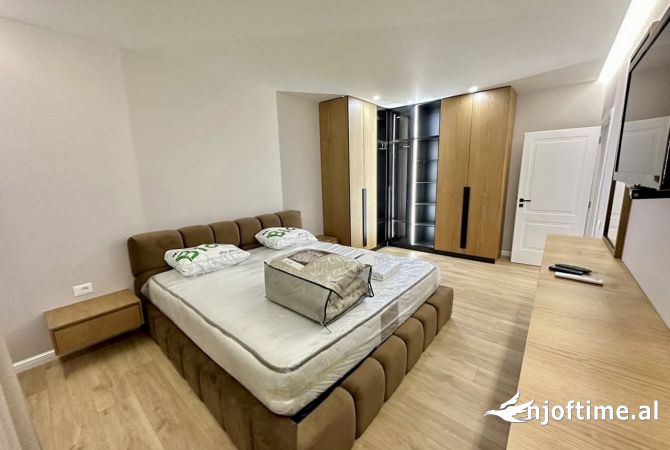 Shtepi ne shitje Apartament ne Tirane, 2+1, Mobilimi E mobiluar, Pagesa 340,000  Euro.