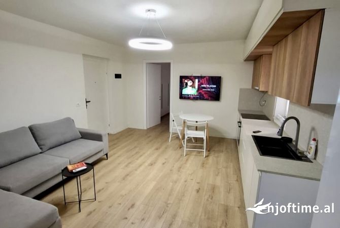 Shtepi me qera 2+1 ne Tirane - 55,000 Leke