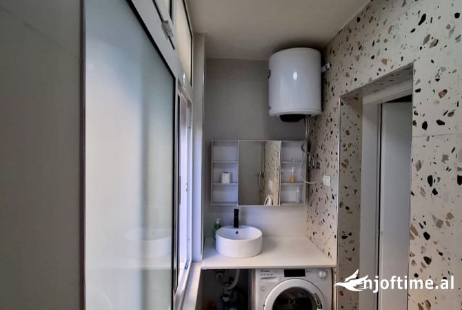 Shtepi me qera Apartament ne Tirane, 2+1, Mobilimi E mobiluar, Pagesa 55,000  Leke.