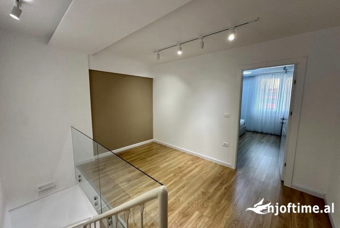 Shtepi me qera Apartament ne Tirane, 2+1, Mobilimi E mobiluar, Pagesa 1,200  Euro.