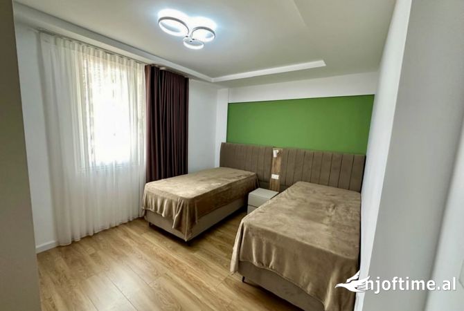 Shtepi me qera Apartament ne Tirane, 2+1, Mobilimi E mobiluar, Pagesa 1,200  Euro.