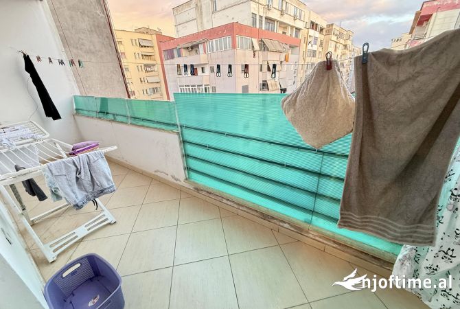 Shtepi ne shitje Apartament ne Tirane, 2+1, Mobilimi Bosh, pa mobiluar, Pagesa 144,000  Euro.