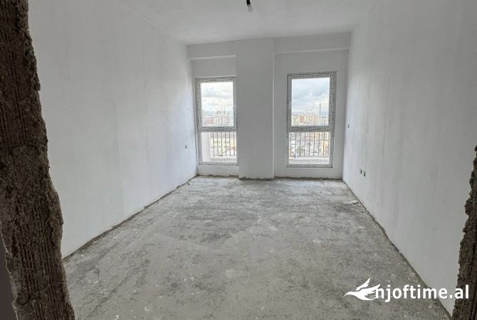 Shtepi ne shitje Apartament ne Tirane, 2+1, Mobilimi Bosh, pa mobiluar, Pagesa 184,000  Euro.