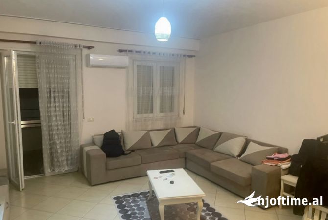 Shtepi me qera 2+1 ne Tirane - 50,000 Leke