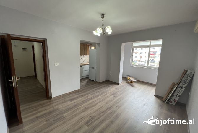 Shtepi me qera 1+1 ne Tirane - 40,000 Leke