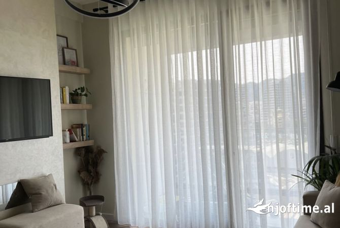 Shtepi me qera Apartament ne Tirane, 2+1, Mobilimi E mobiluar, Pagesa 1,300  Euro.