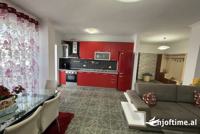 Shtepi me qera 2+1 ne Tirane - 700 Euro