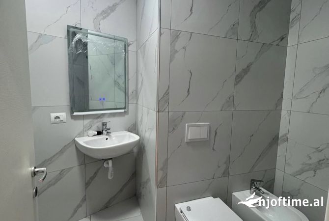 Shtepi me qera Apartament ne Tirane, 1+1, Mobilimi E mobiluar, Pagesa 600  Euro.