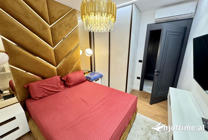Shtepi me qera Apartament ne Tirane, 4+1, Mobilimi E mobiluar, Pagesa 4,000  Euro.