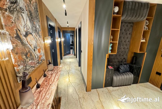 Shtepi me qera Apartament ne Tirane, 4+1, Mobilimi E mobiluar, Pagesa 4,000  Euro.