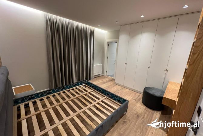 Shtepi me qera Apartament ne Tirane, 2+1, Mobilimi E mobiluar, Pagesa 900  Euro.