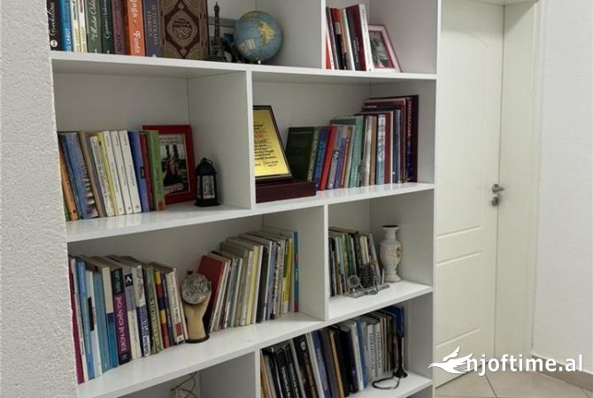 Shtepi me qera Apartament ne Tirane, 2+1, Mobilimi E mobiluar, Pagesa 600  Euro.