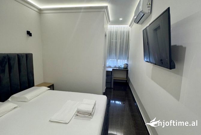 Shtepi me qera Apartament ne Tirane, Garsoniere, Mobilimi E mobiluar, Pagesa 35,000  Leke.