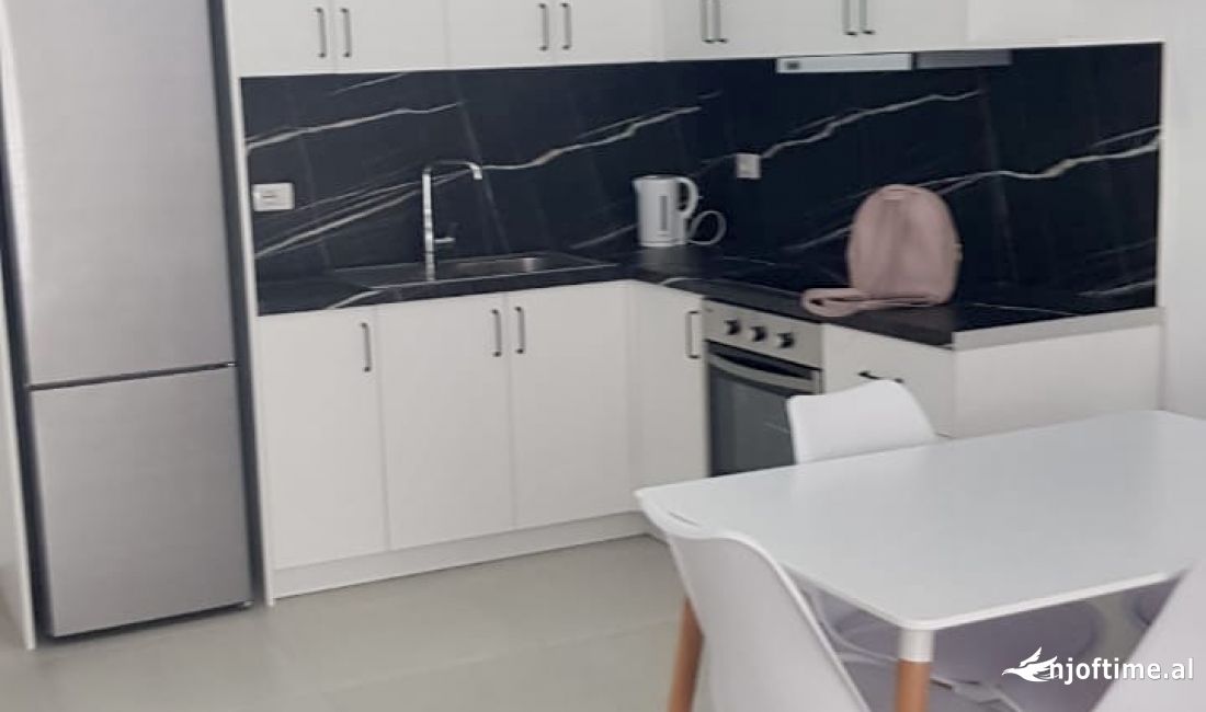 Shtepi me qera Apartament ne Tirane, 2+1, Mobilimi E mobiluar, Pagesa 600  Euro.