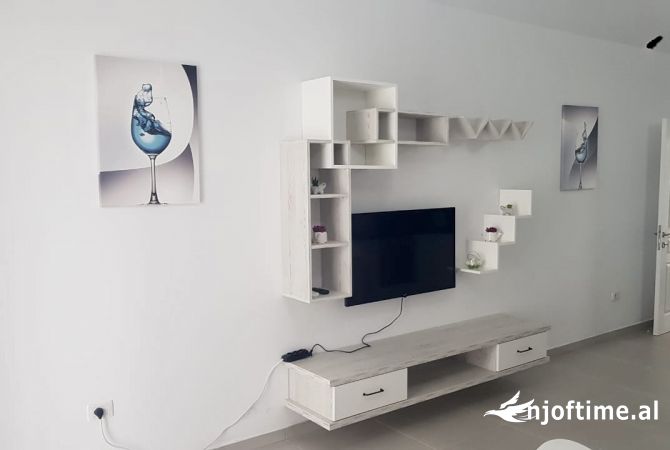 Shtepi me qera Apartament ne Tirane, 2+1, Mobilimi E mobiluar, Pagesa 600  Euro.