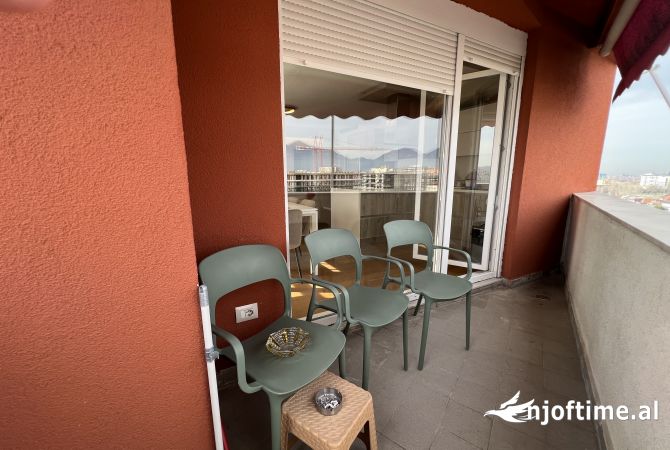 Shtepi ne shitje Apartament ne Tirane, 3+1, Mobilimi E mobiluar, Pagesa 340,000  Euro.