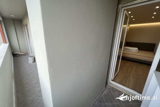 Shtepi ne shitje Apartament ne Tirane, 2+1, Mobilimi Bosh, pa mobiluar, Pagesa 165,000  Euro.