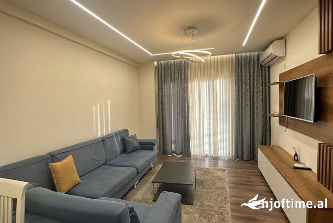 Shtepi me qera 2+1 ne Tirane - 650 Euro