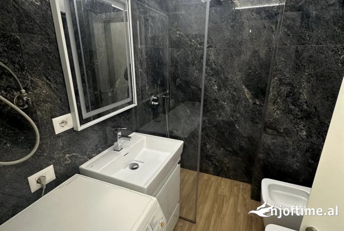Shtepi me qera Apartament ne Tirane, 2+1, Mobilimi E mobiluar, Pagesa 650  Euro.